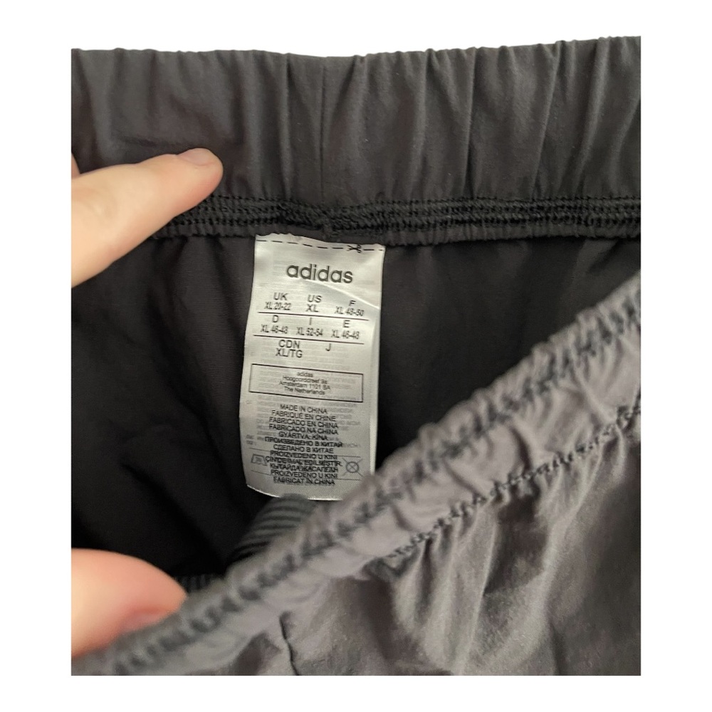 Adidas pants - Picture 4 of 4